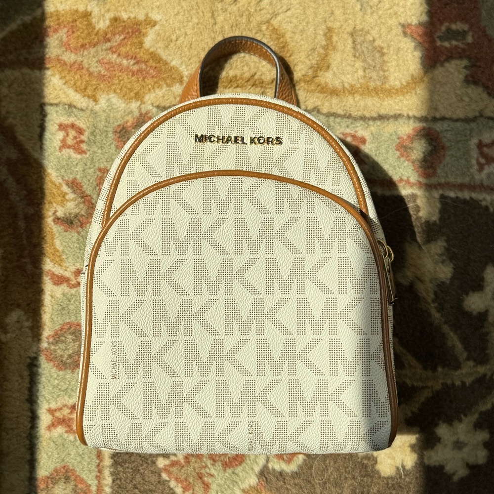 Michael Kors Bag never used